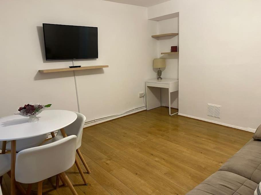 Truehome In South Apartament Londra